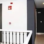 Hugo & Hotel 2*